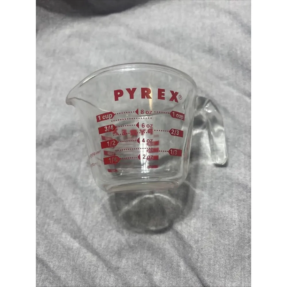 Pyrex Measuring Cup 8 Oz. 250 mL, Clear Glass w/Red Letters